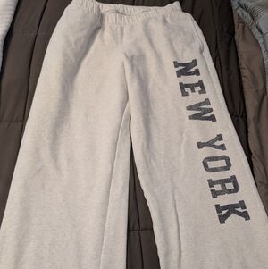 Hollister Light Gray Sweatpants with New York Graphic Wide Leg